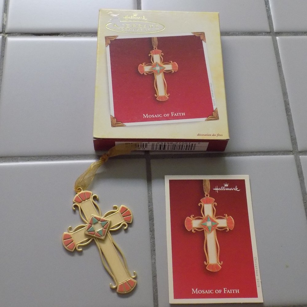 Hallmark 2005 Mosaic of Faith Ornament